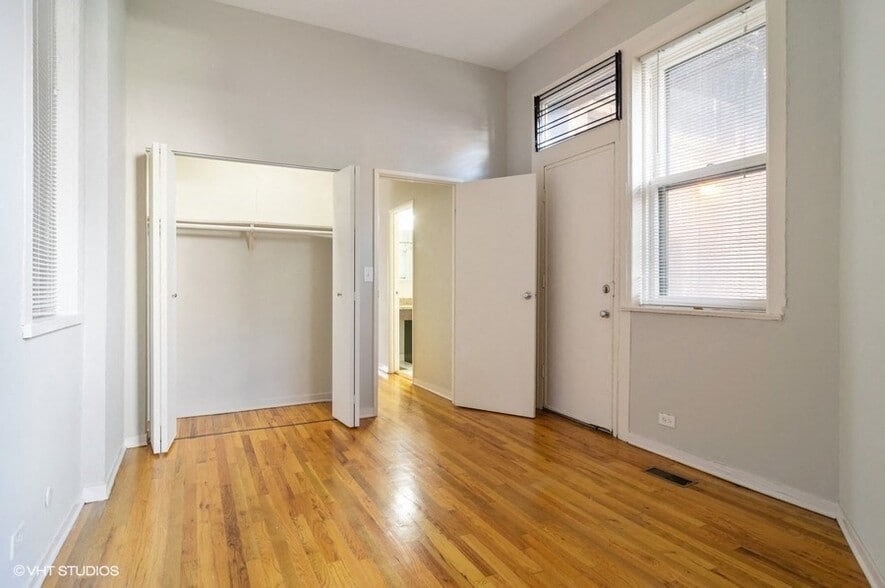 More Photos Of 2300 N Clark St, Chicago Apartments For Lease