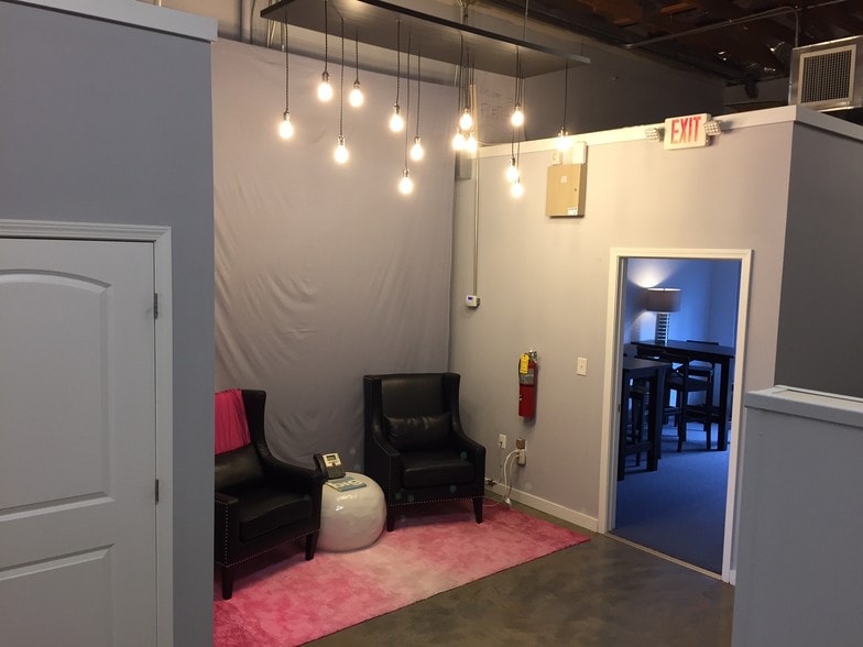 More Photos Of 1815 Hembree Rd, Alpharetta Unknown For Lease