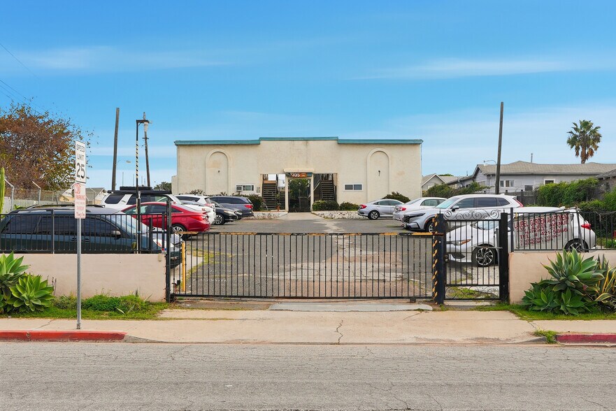 More Photos Of 335 Laurel Ave, National City Apartments For Sale