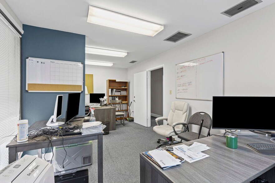 More Photos Of 3512 Godwin Ct, Mobile Medical For Sale