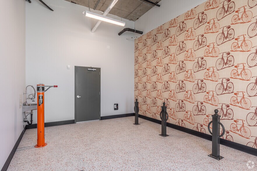 More Photos Of 10306 SE Main St, Milwaukie Apartments For Lease