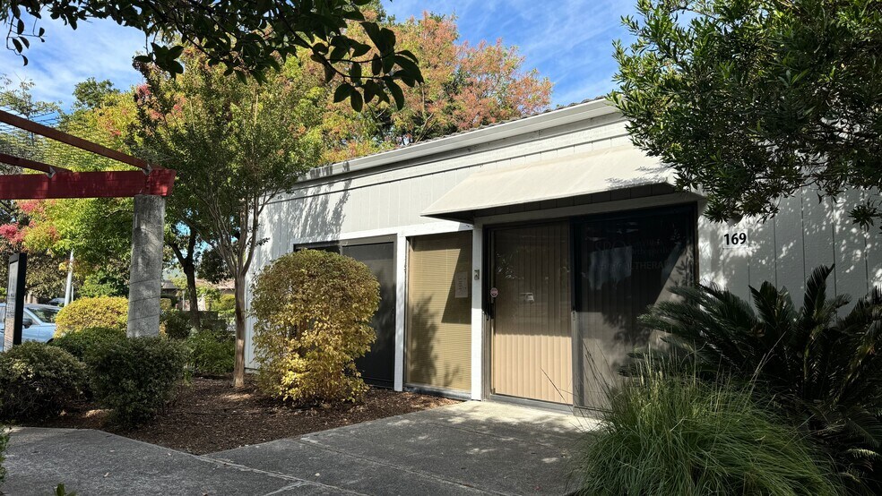More Photos Of 169 Lynch Creek Way, Petaluma Medical For Lease