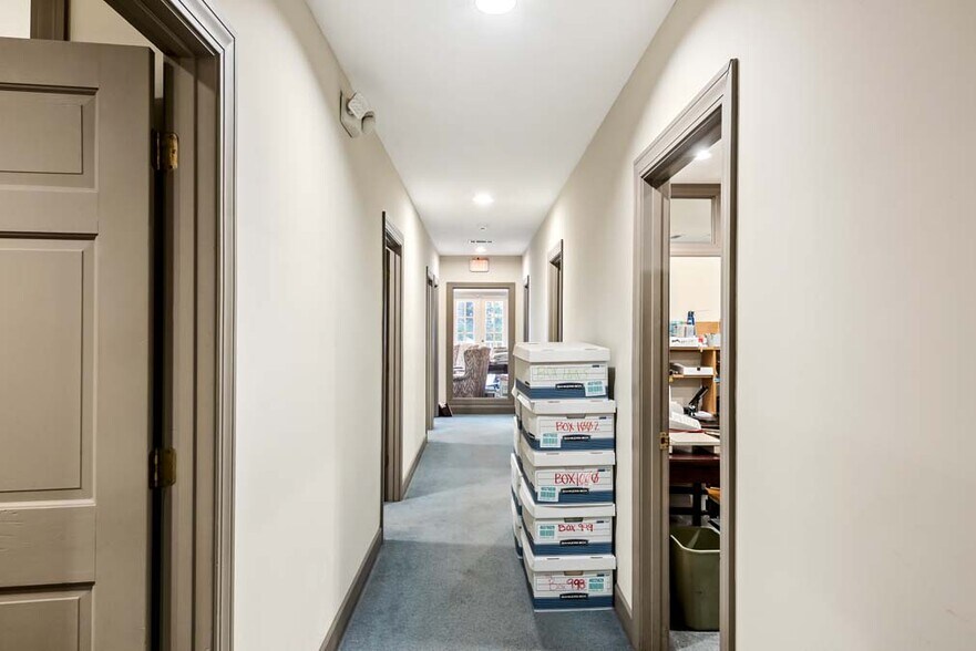 More Photos Of 11 Broad St, Charleston Office Residential For Lease