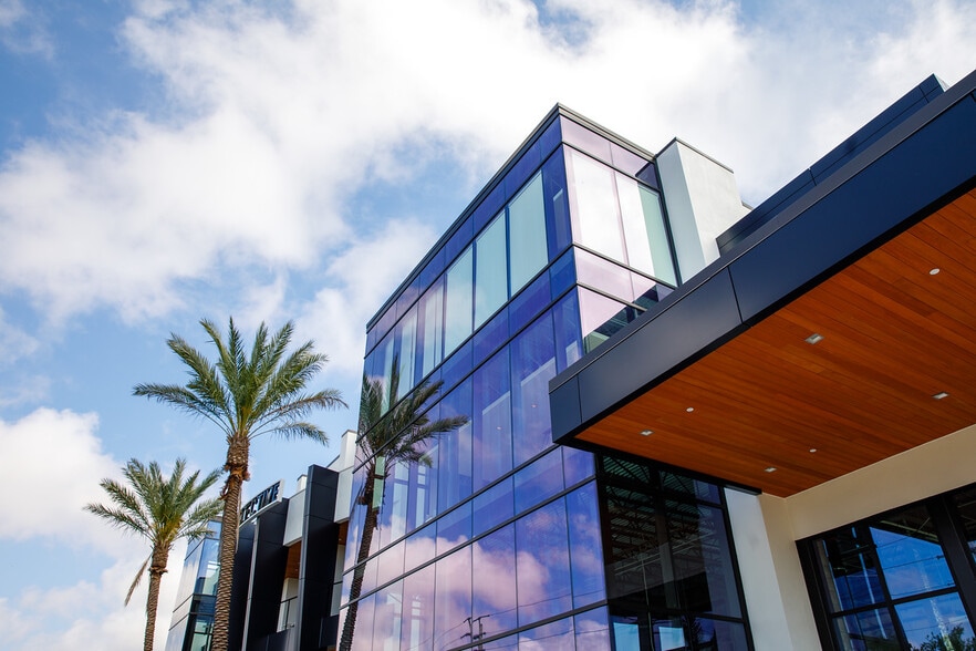 More Photos Of 111 10th St S, Naples Office For Lease