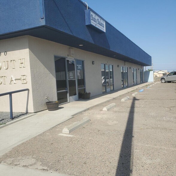 Primary Photo Of 1700 S K St, Tulare Storefront Retail Office For Lease