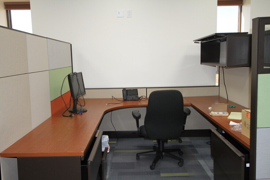 More Photos Of 2441 Production Dr, Indianapolis Loft Creative Space For Lease