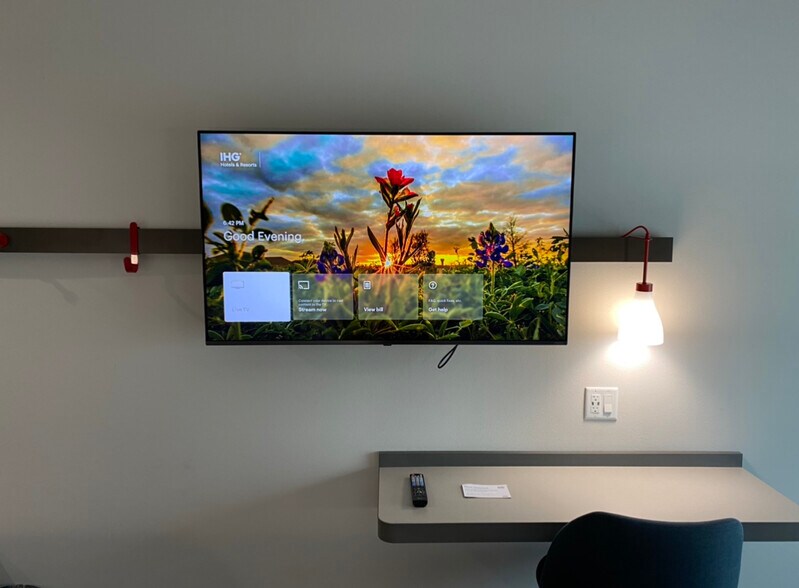 More Photos Of 281 Buddy Ganem Dr, Portland Hotel For Sale