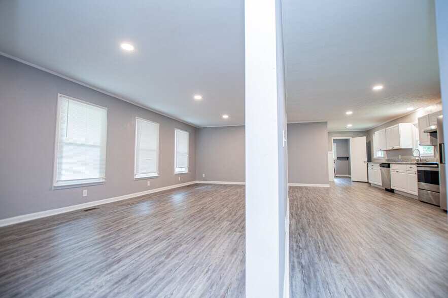More Photos Of 2932 US-27, Buchanan Office For Sale