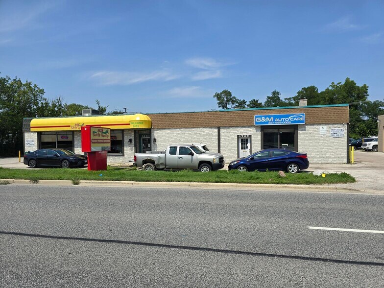 More Photos Of 1340 Ogden Ave, Downers Grove Freestanding For Sale