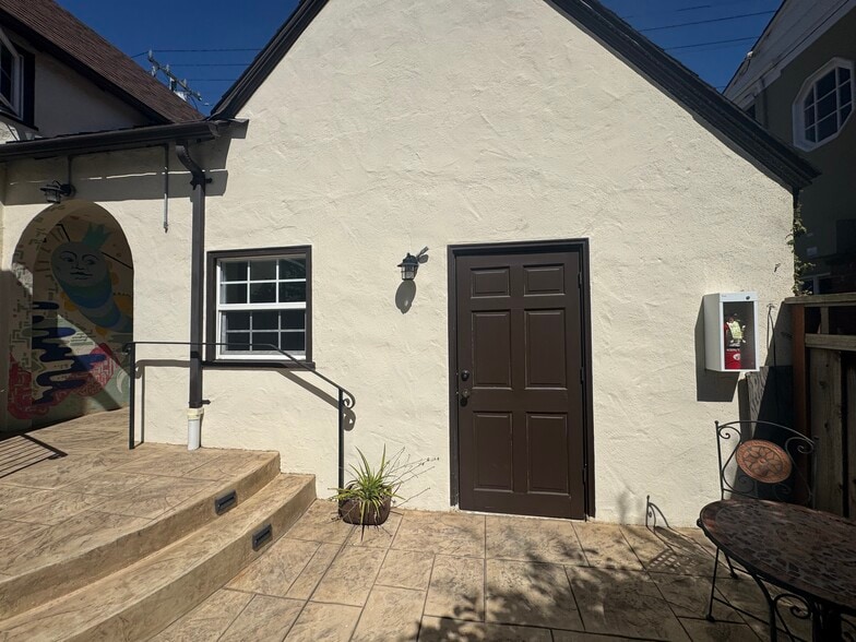 More Photos Of 1652 Oxford St, Berkeley Apartments For Sale