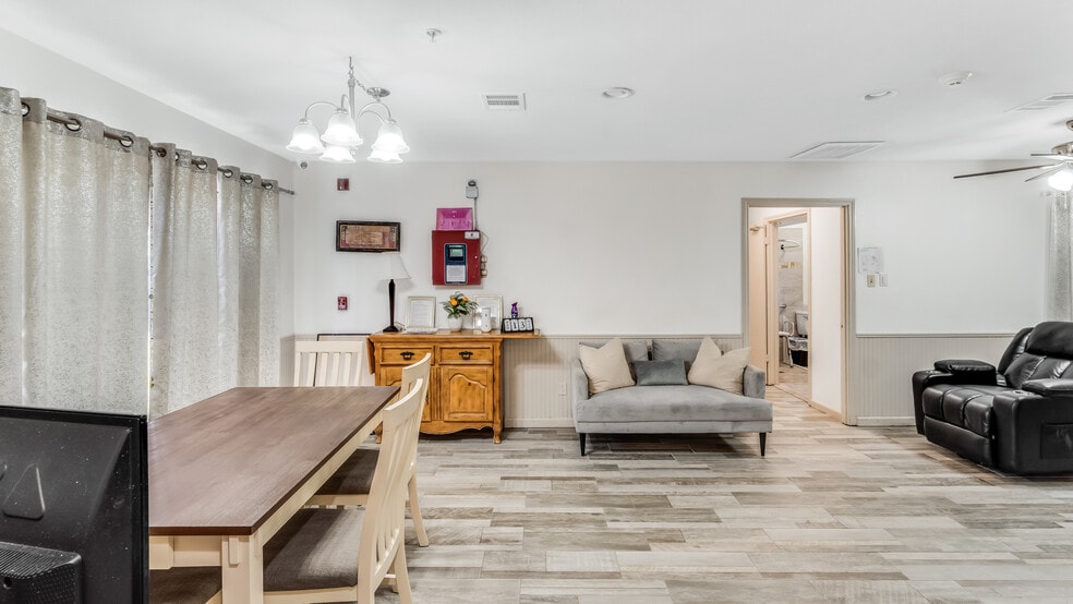 More Photos Of 5807 Old Lodge Dr, Houston Assisted Living For Sale