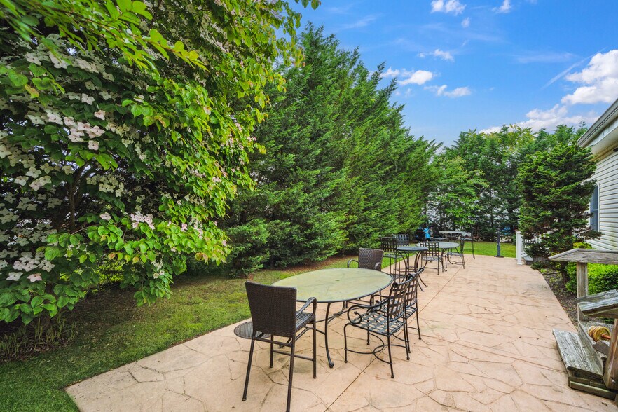 More Photos Of 2170 Joshuas Path, Hauppauge Freestanding For Sale