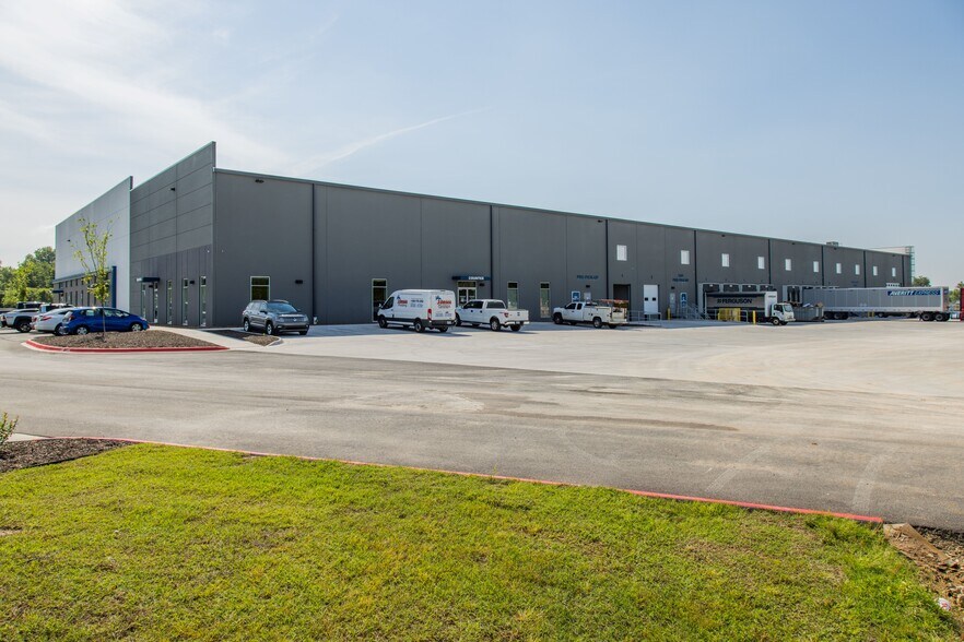 More Photos Of Oakwood & Dixieland Rd, Lowell Unknown For Lease