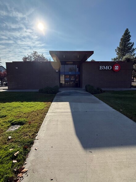 More Photos Of 186 Main St, Woodland Bank For Sale