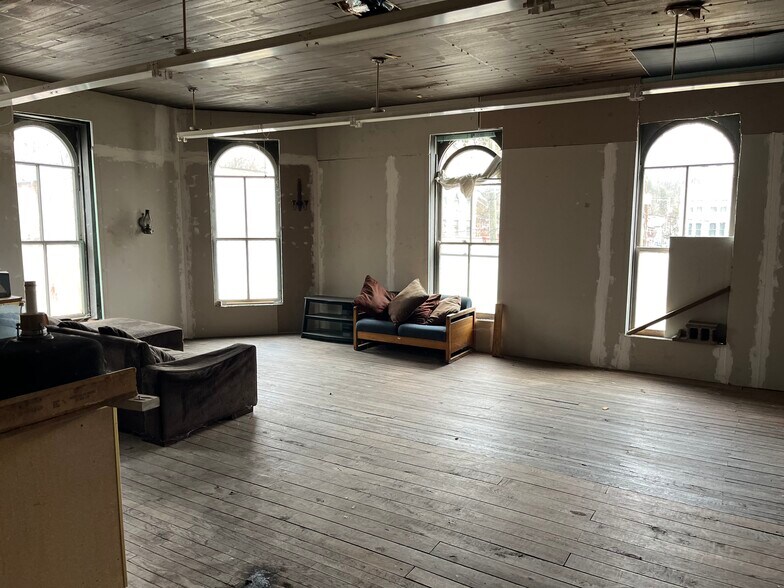 More Photos Of 226 Main St, Sutton Storefront Retail Residential For Lease