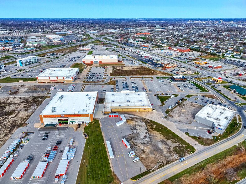 More Photos Of 3825 Westdale Dr SW, Cedar Rapids Freestanding For Sale