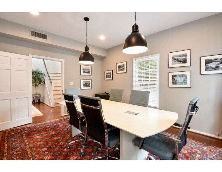 More Photos Of 1211 Caroline St, Fredericksburg Loft Creative Space For Lease