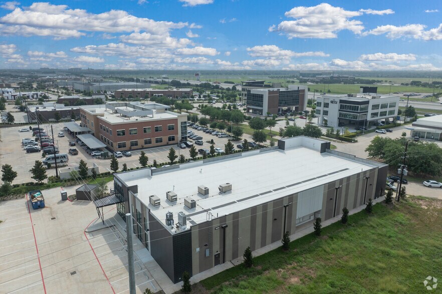 More Photos Of 6927 Brisbane Ct, Sugar Land Medical For Lease