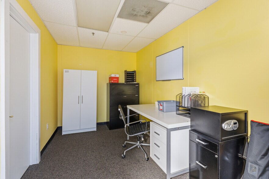 More Photos Of 36 Carpenter Street St, Keene Office For Sale