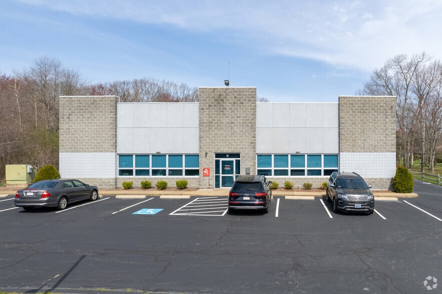 More Photos Of 34 Bellows Rd, Raynham Warehouse For Lease