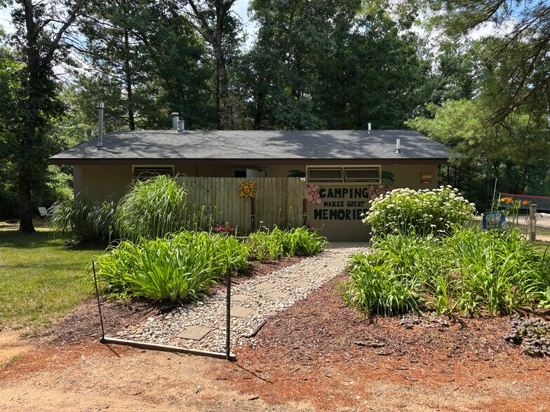 More Photos Of 7332 S M-37, Baldwin Hotel For Sale