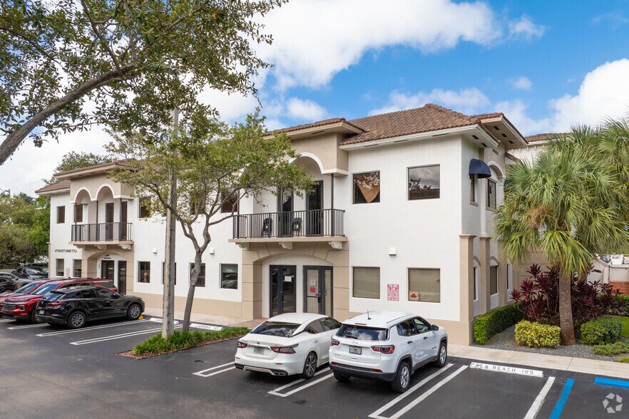 More Photos Of 7950 NW 155th St, Hialeah Office Residential For Sale