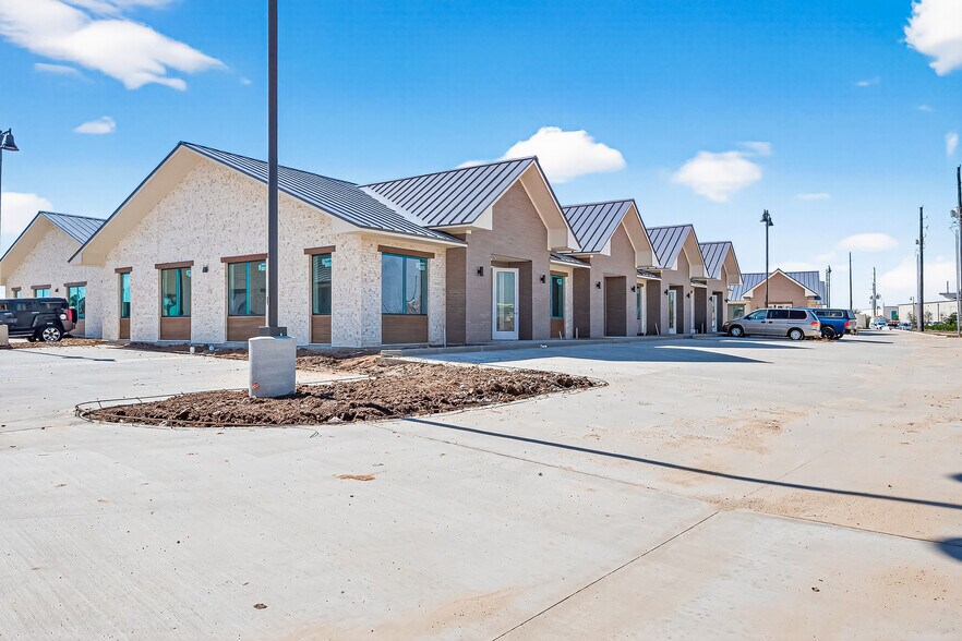 Primary Photo Of 217 Promenade Way, Sugar Land Medical For Sale