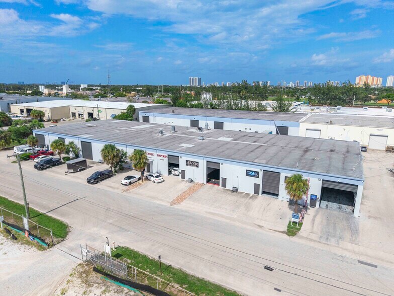 More Photos Of 1700-2060 Avenue L, Riviera Beach Unknown For Lease