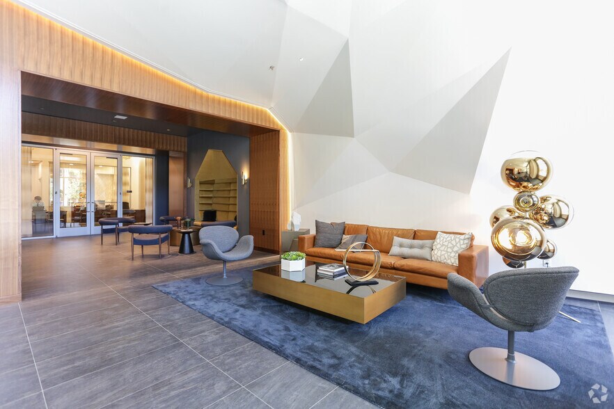 More Photos Of 255 NW 10th Ave, Portland Apartments For Lease