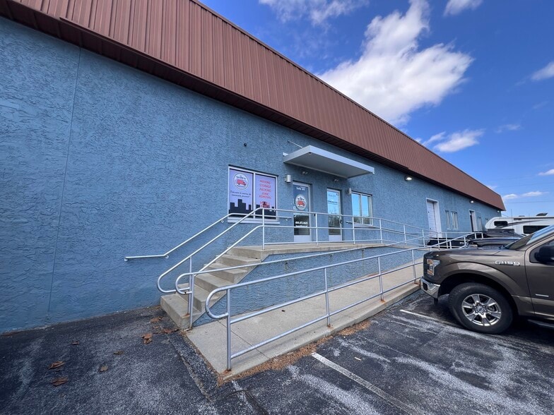 Primary Photo Of 243-251 Welsh Pool Rd, Exton Warehouse For Lease