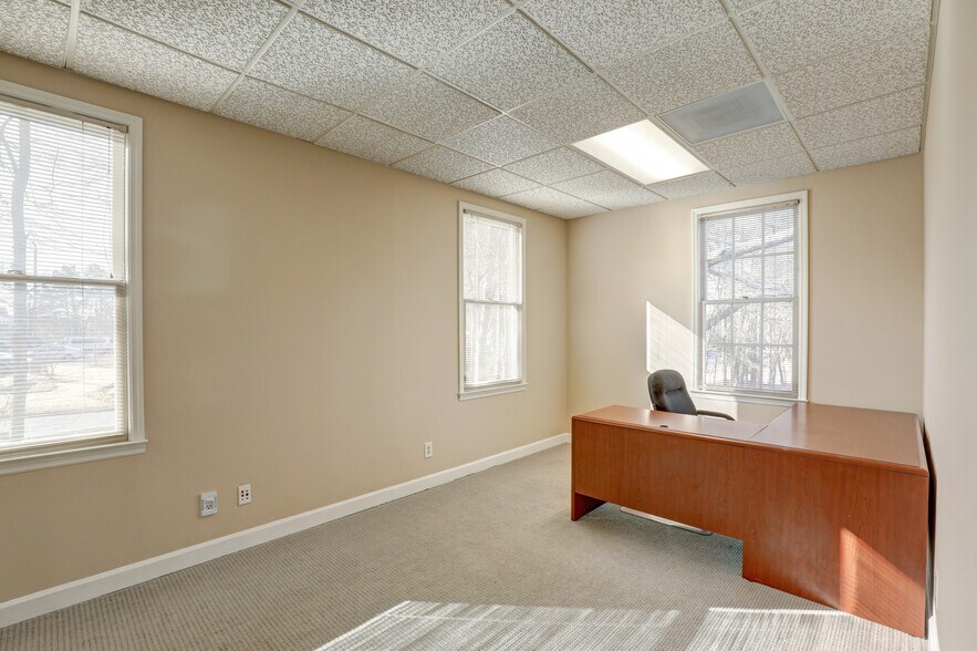 More Photos Of 1934 N Druid Hills Rd NE, Atlanta Office For Sale