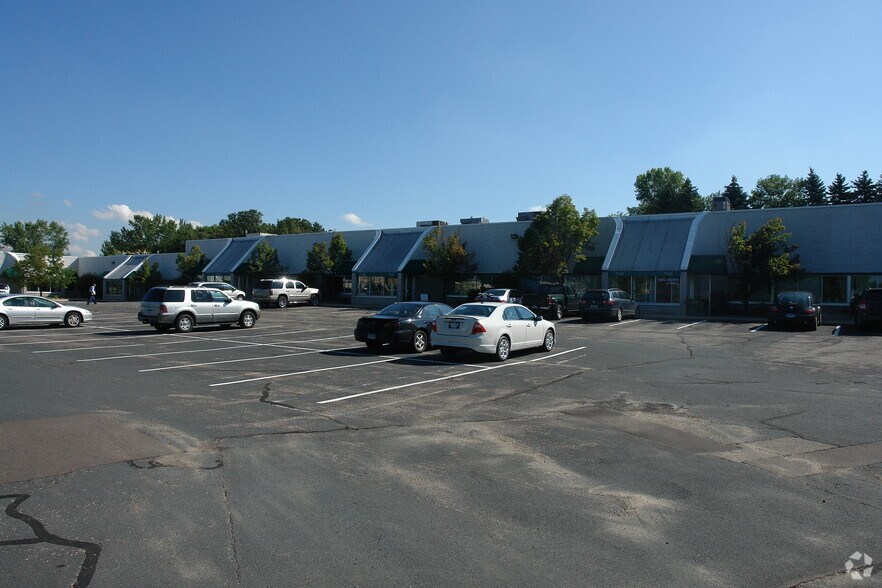 More Photos Of 7115-7149 Shady Oak Rd, Eden Prairie Light Manufacturing For Lease