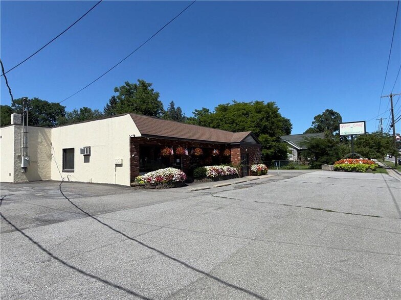 More Photos Of 24 Oneida St, Oneonta Restaurant For Sale