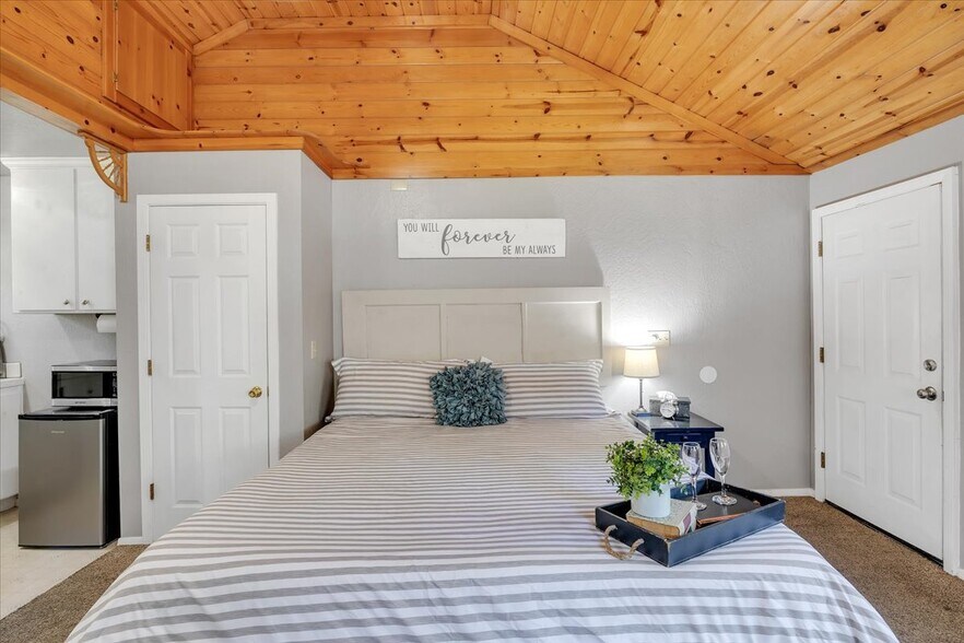 More Photos Of 22732 Middle Camp rd, Sonora Hotel For Sale