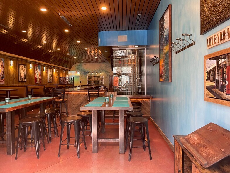 More Photos Of 412 Cleveland St, Clearwater Restaurant For Lease