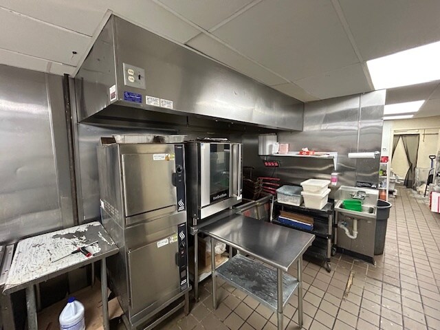More Photos Of 1511 W Jefferson St, Joliet Fast Food For Lease