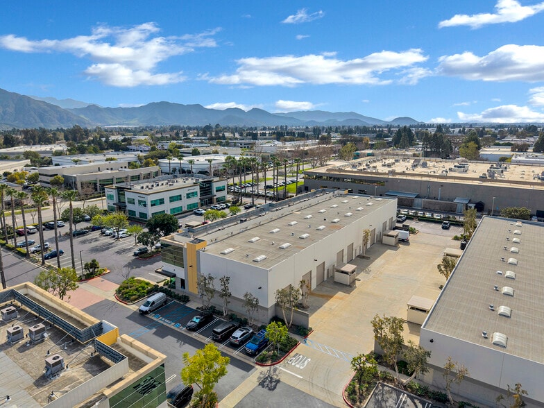 More Photos Of 1211 Flynn Rd, Camarillo Warehouse For Sale
