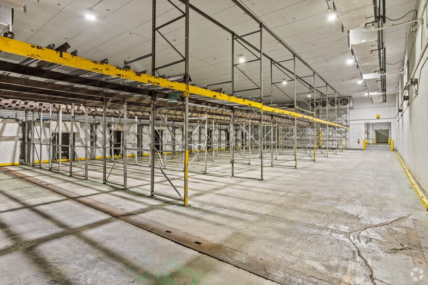 More Photos Of 4003 Seminole Pratt Whitney Rd, City Of Westlake Refrigeration Cold Storage For Lease