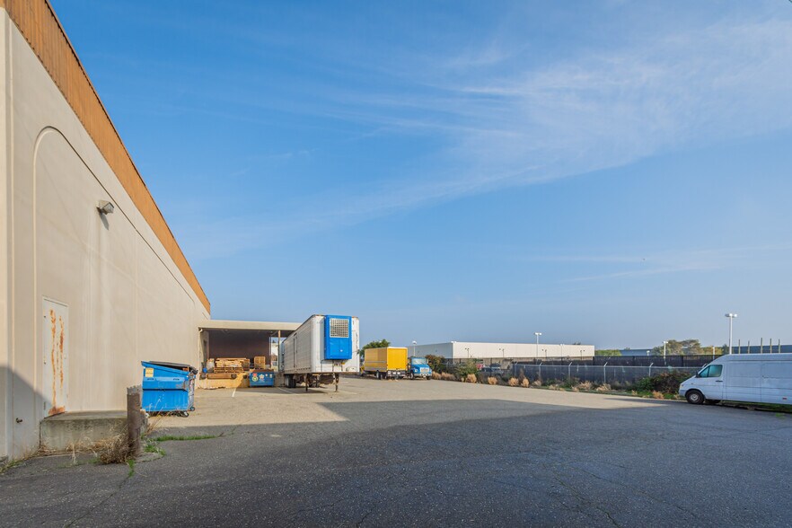 More Photos Of 440 Watt Dr, Fairfield Warehouse For Sale