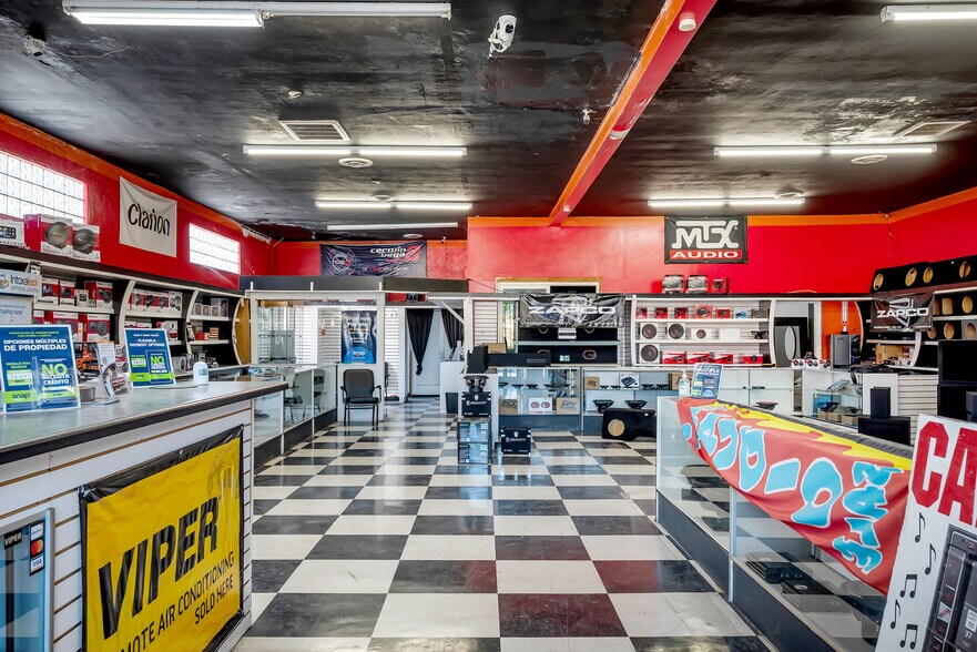 More Photos Of 200 N Cherokee Ln, Lodi Storefront For Sale