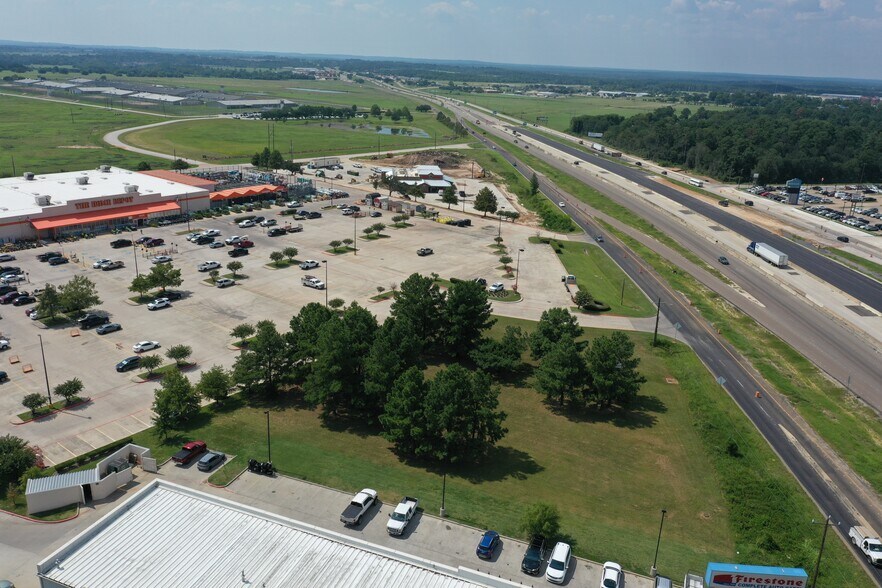 More Photos Of I-45 & Veterans Memorial Pky, Huntsville Land For Lease