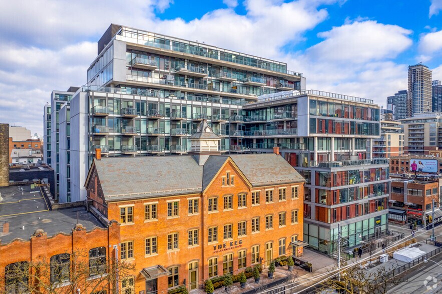 Primary Photo Of 560 King St W, Toronto Apartments For Lease