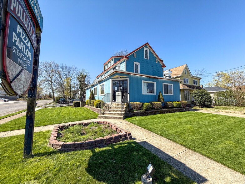 More Photos Of 2 Berlin Rd, Lindenwold General Retail For Sale