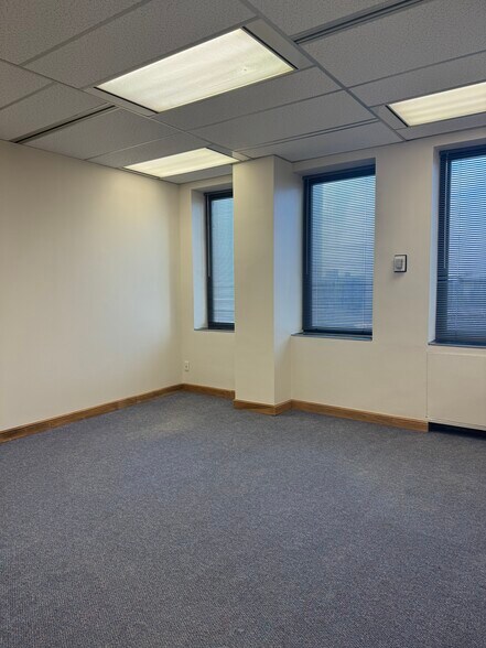 More Photos Of 1655 W Market St, Akron Office For Lease