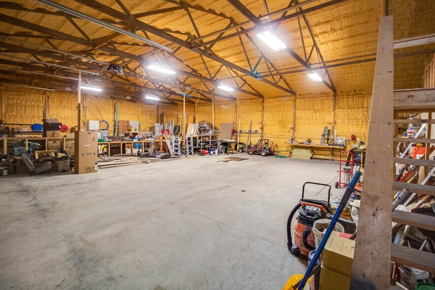 More Photos Of 200 Mounts st, Carlinville Industrial For Sale