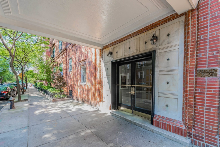 More Photos Of 3524 78th St, Jackson Heights Medical For Sale