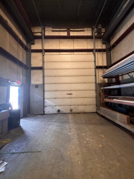 More Photos Of 52 Fitzgerald Dr, Jaffrey Warehouse For Sale