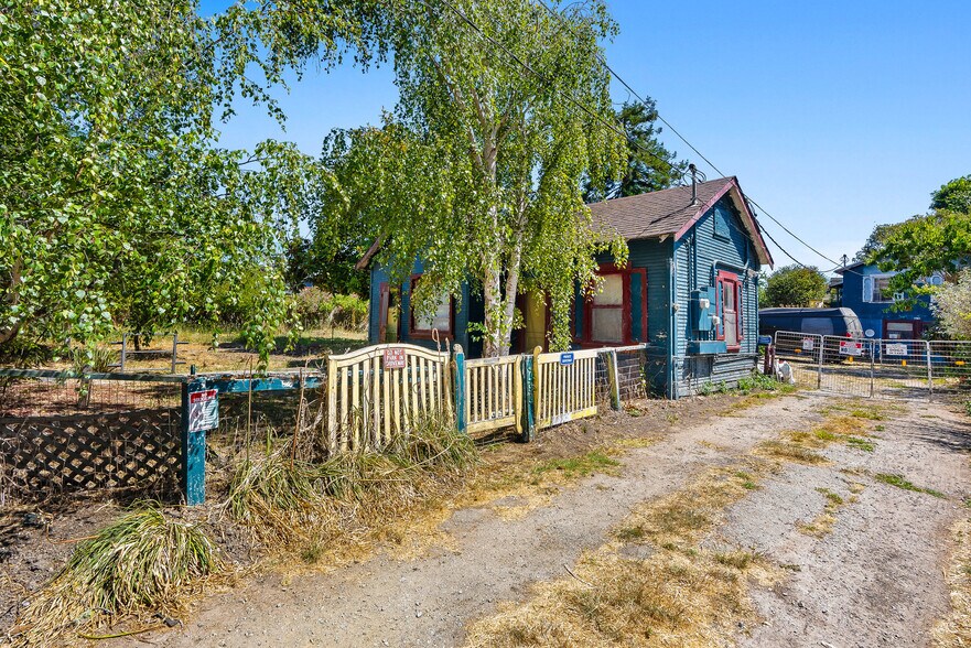 More Photos Of 1430 Merrill St, Santa Cruz Multifamily For Sale