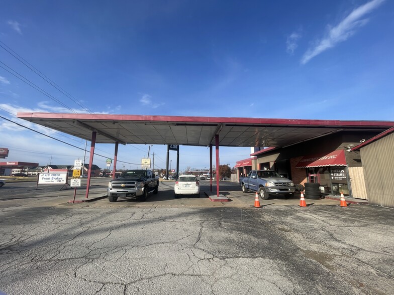 Primary Photo Of 11339 E 11th St, Tulsa Auto Repair For Sale