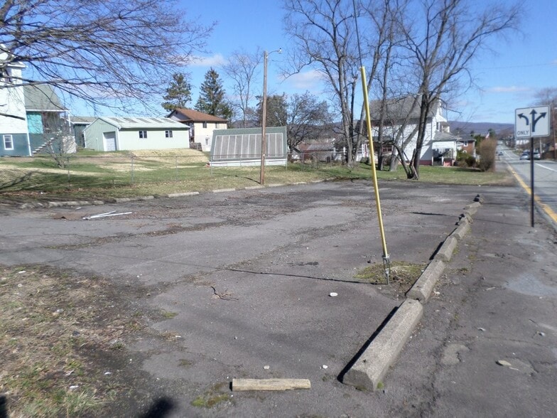 More Photos Of 224 Dunmore St, Throop Bank For Sale